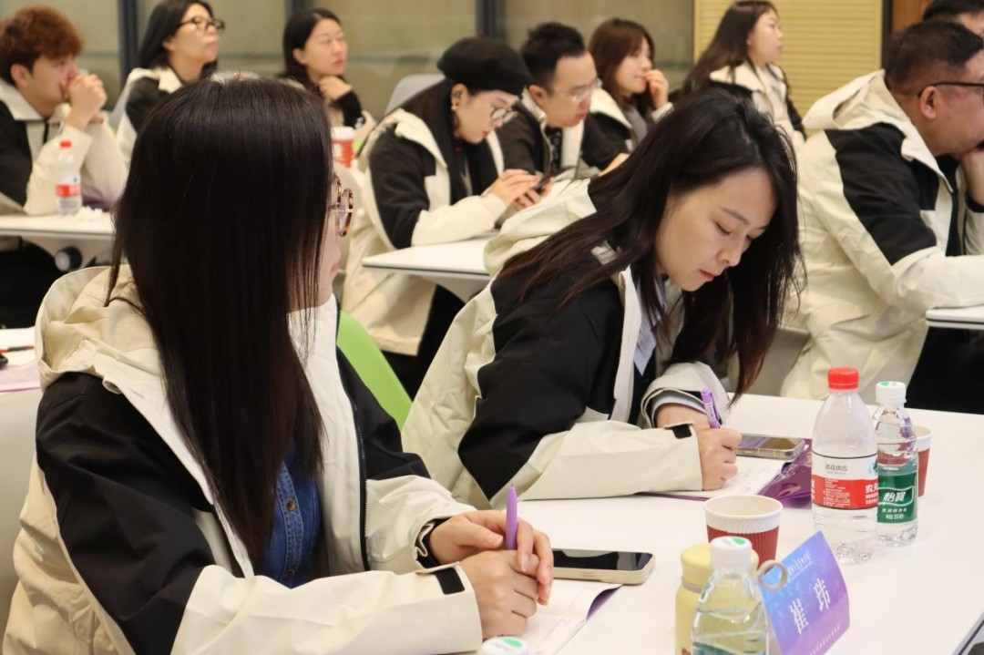 三峰照明×清華美院 2025年室內(nèi)空間光環(huán)境設(shè)計研學班(第三期)圓滿收官!